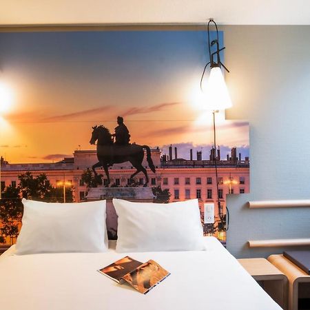 ibis Lyon Gerland Merieux Exterior foto